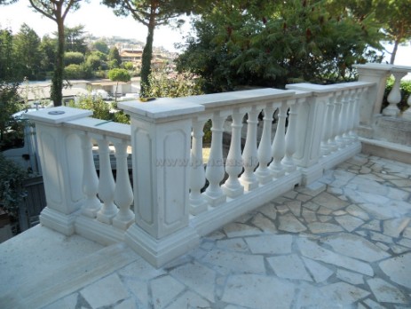 manufatti in cemento per giardino